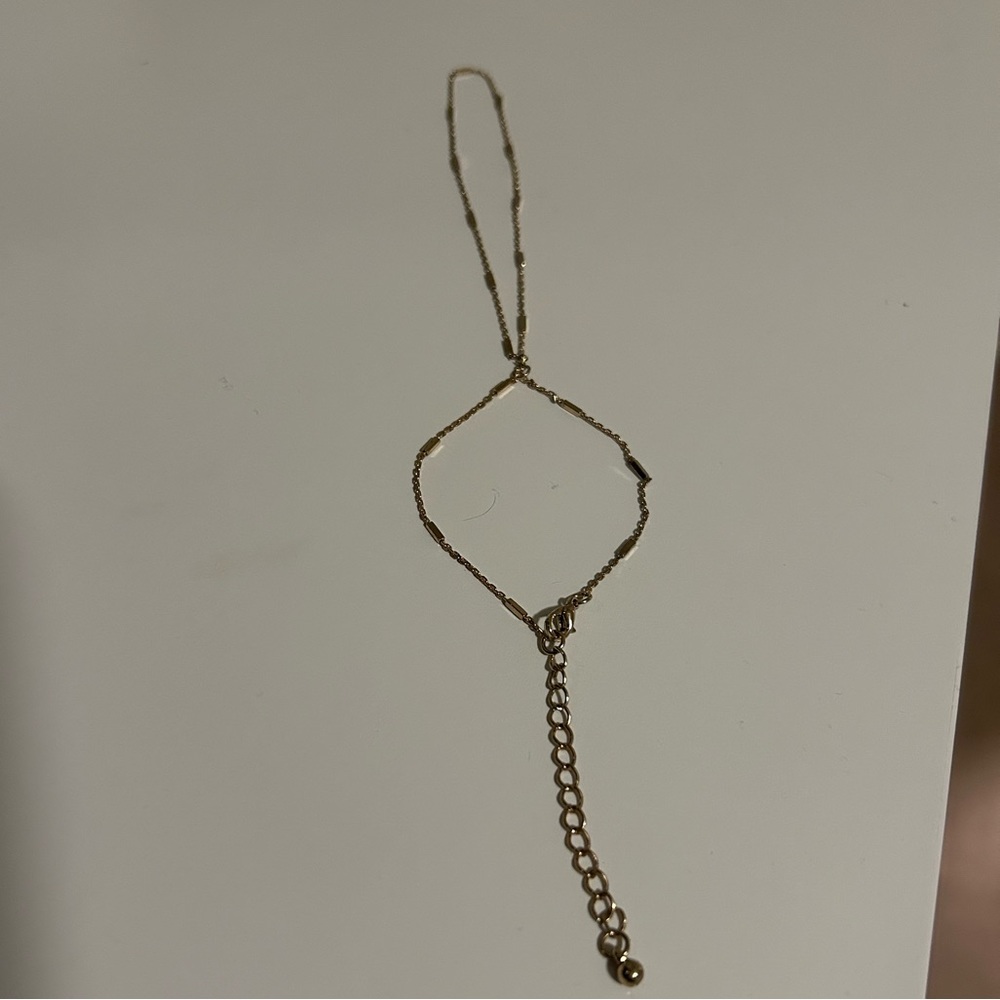 Finger ring bracelet